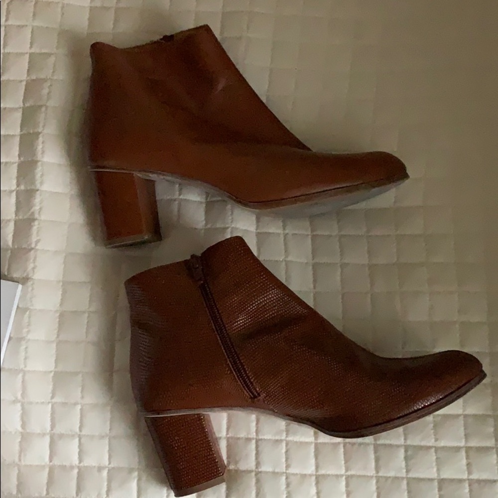 MM6 booties